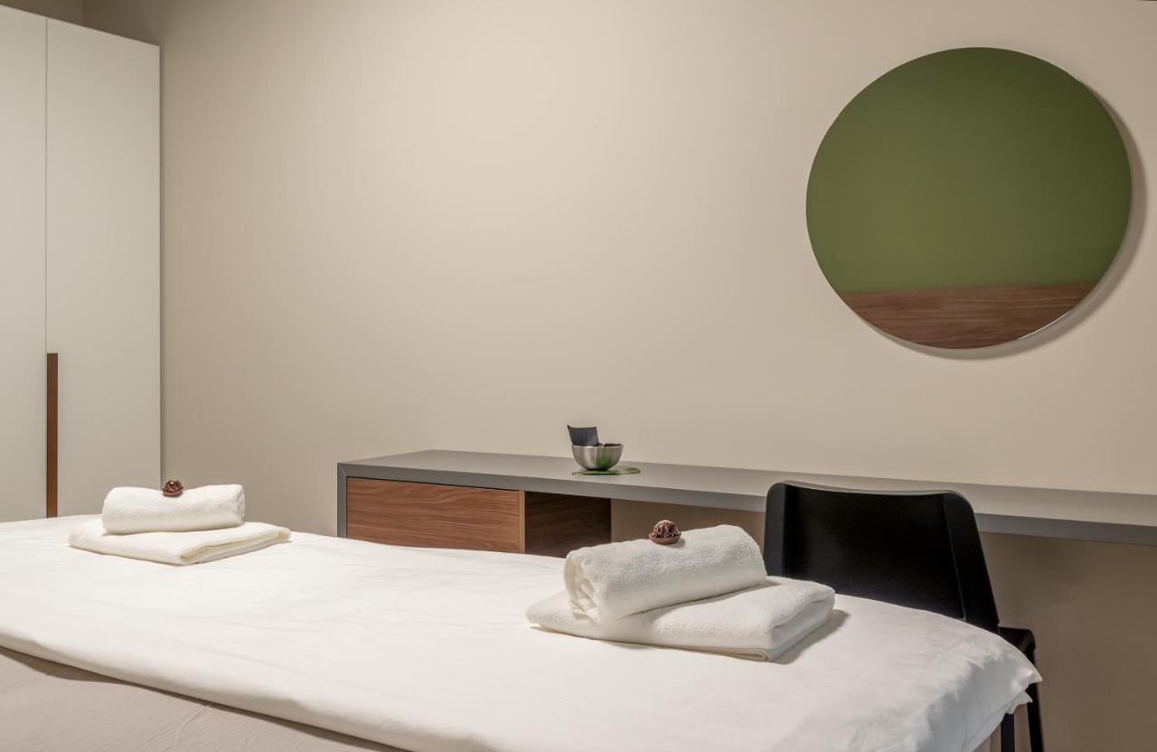 Green, Deluxe Two Bedroom Apartament *